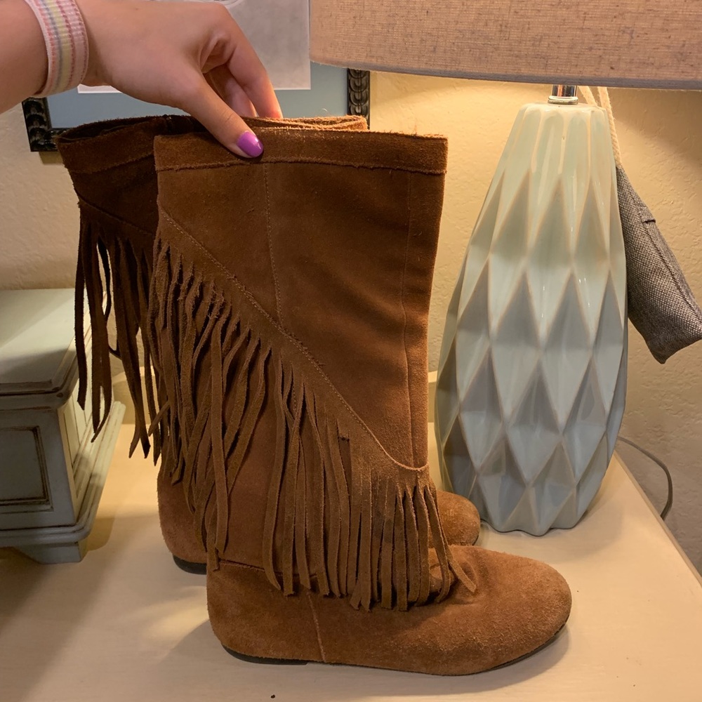 Steve Madden fringe moccasin boots!